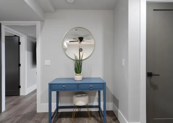 Williams Bay House - Cherry Street Retreat